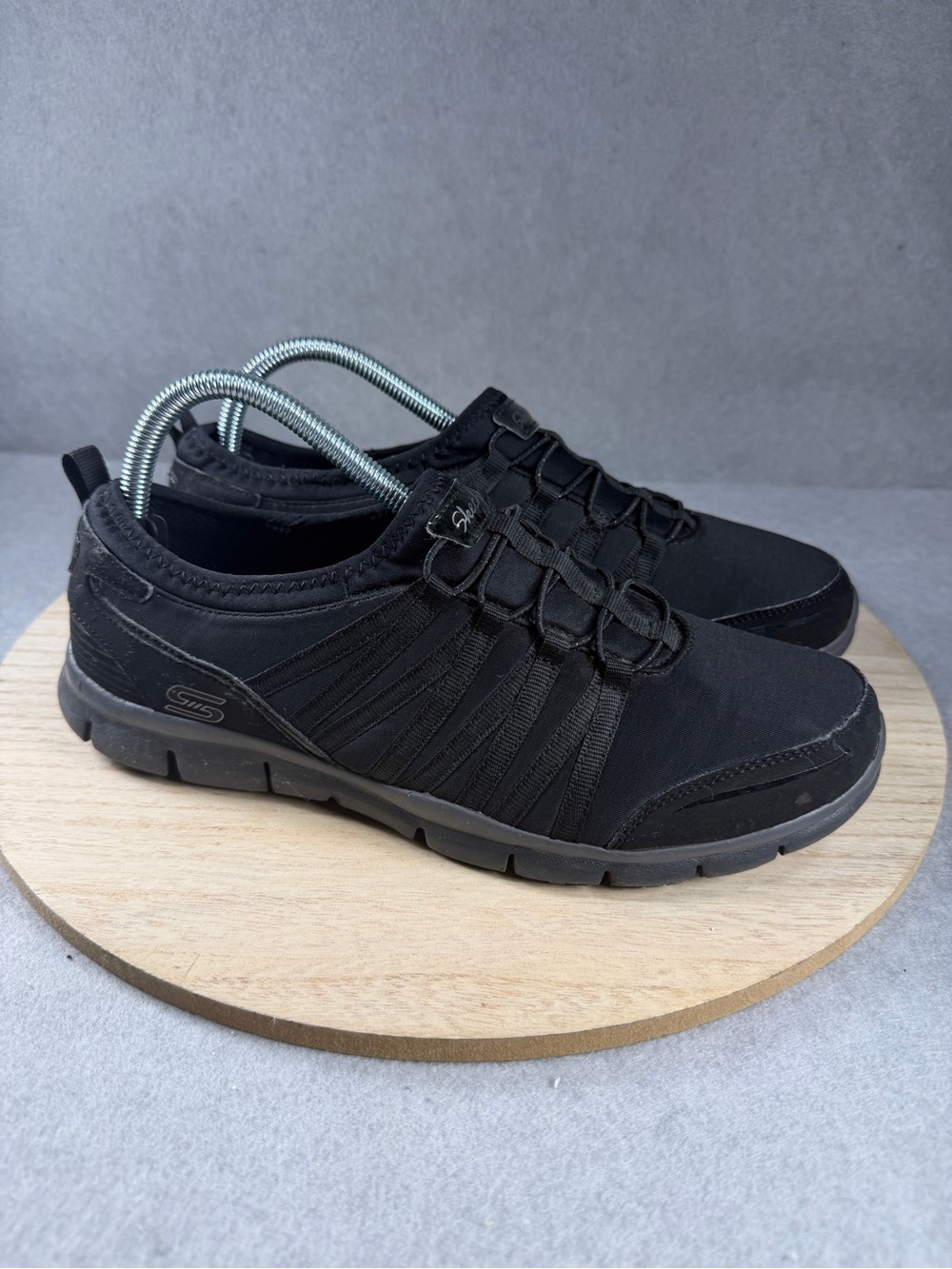 Skechers Gratis Shake It Off Women’s 10 Black Slip On Sneakers